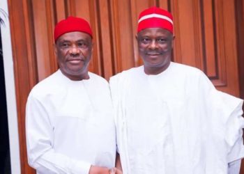 Wike Wears Symbolic ‘Kwankwasiya’ Red Cap To Receive Kwankwaso In Rivers