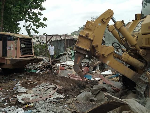 FCTA Begins Demolition Of 100 Structures In Flood-prone Dutse Makaranta 1 dutse
