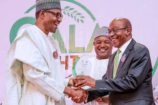 Buhari Defends Emefiele’s ‘Unorthodox’ Policies 1 emefiele