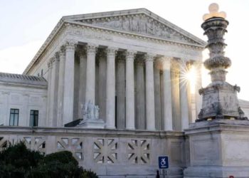 US Supreme Court Overturns Landmark Abortion Ruling