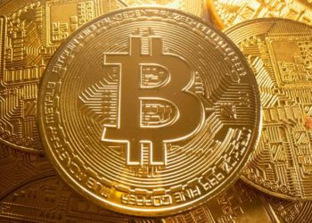 How Bitcoin Differs from Electronic Money – Experts
