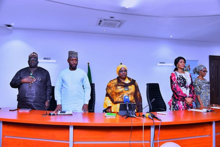 Deputy Governor of Kaduna state, Dr Hadiza Balarabe (middle), Administrator of Kashim Ibrahim Fellowship Zainab Mohammed (right), Deputy Chief of Staff to Governor Nasir El Rufai (extreme right), Mrs Saude Amina Atoyebi, Deputy Chief of Staff to the Deputy Governor, Barrister James Kanyip (extreme left) and Malam Muhammad Sani Abdullahi, Chairman of the Steering Committee, during the unveiling of the 5th cohort of Kashim Ibrahim Fellows at Government House Kaduna