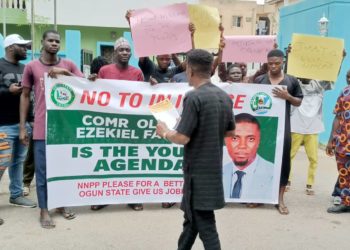 Ogun Guber: Group Protest Over Alleged Injustice Of NNPP Candidate, Olujobi