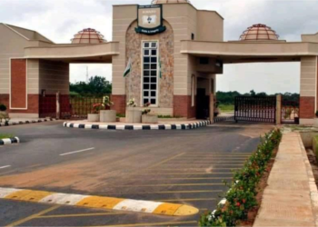 Kwara Varsity Inducts 158 Laboratory Scientists