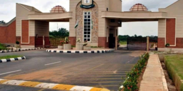 Kwara Varsity Inducts 158 Laboratory Scientists