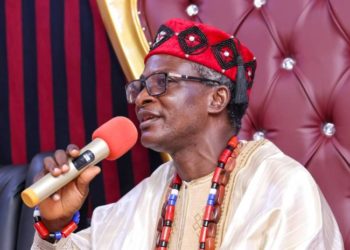 New Och’Idoma Receives Staff Of Office