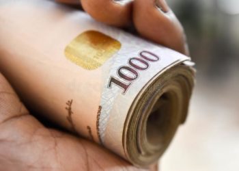 Naira Weakens As Reserves Deplete To $38.8bn