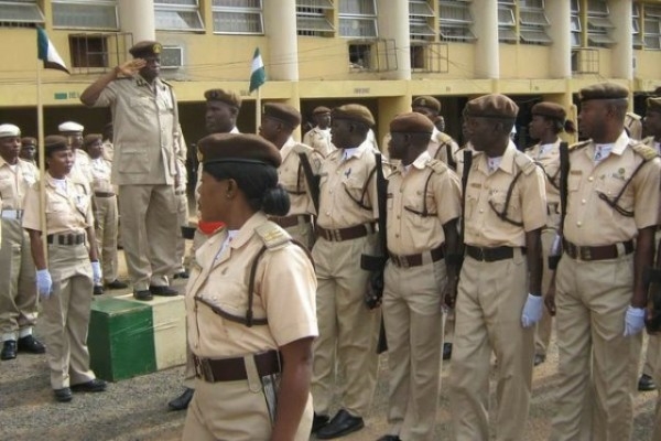 Federal Govt Promotes 4,526 Immigration Officers 1 Nigeria Immigration Service 600x400 1