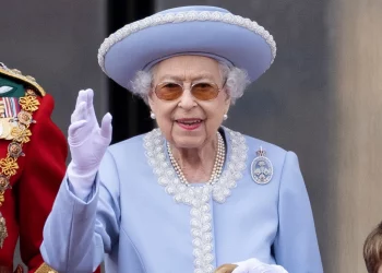 how the queen saved my life