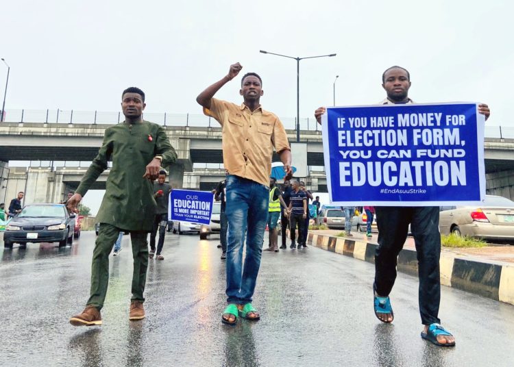 Students Shut Down Lagos Airport