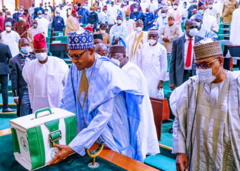 Buhari Presents Proposed N20.5trn Budget To National Assembly