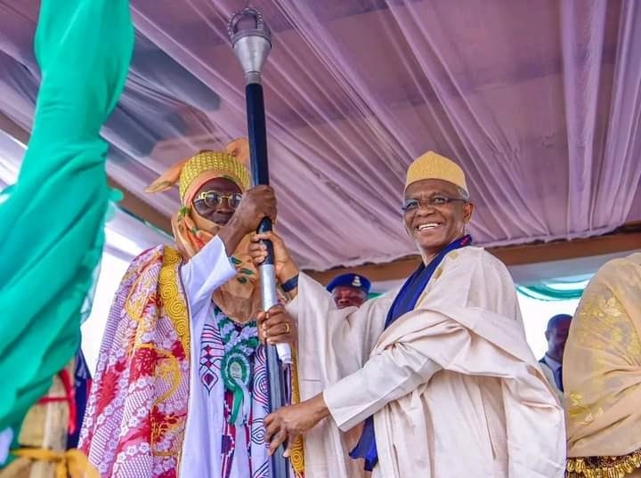 Governor Nasir El Rufai of Kaduna state, presenting the staff of office to His Highness Isyaku Yari, the Etsu Chikun, at Kakau, on Wednesday, October 5th, 2022.