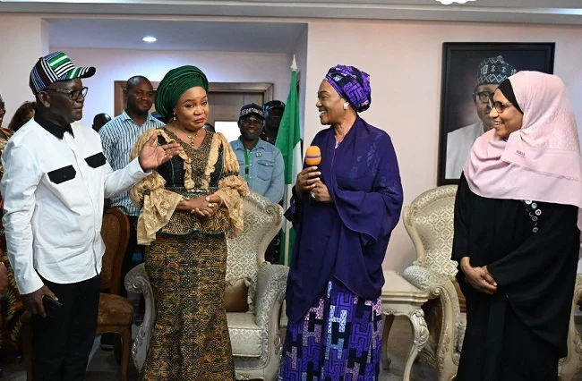 APC Women Donates N20m To Benue Flood Victims 1 Ff7PR98XoAM4fx jpg