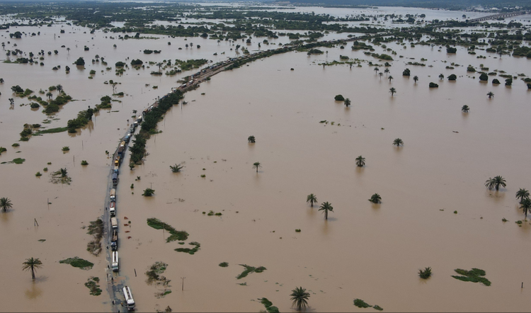 Houses submerged by flood along Kogi-Lokoja express way