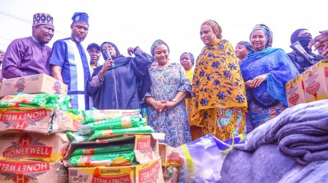 Kogi First Lady Provides Succour For Flood Victims 1 Rashida Bello Visits IDP Camps Makes Donation 2 1 jpg
