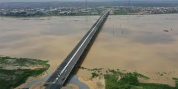 Commuters Groan As Rainfall Delays First Niger Bridge Reopening 3 2nd Niger Bridge Now Completed, Says Fashola