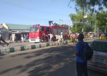 JUST-IN: 74 Hospitalised As Thugs Attack Atiku’s Convoy In Borno