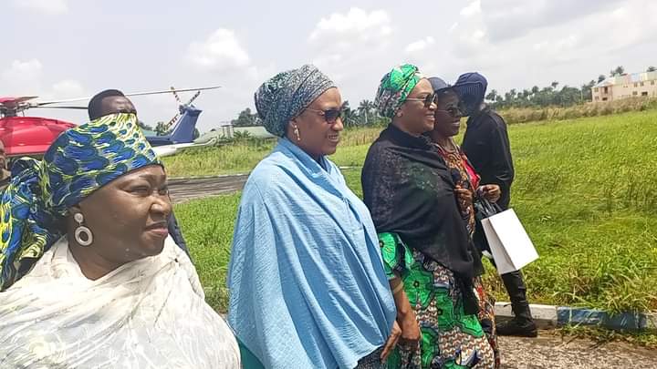 BREAKING: APC Presidential Candidate's Wife, Oluremi Tinubu In Bayelsa, Donates  N50m To Flood Victims