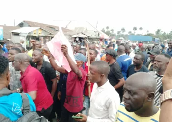 PAP: Ex-Militants Protest, Block East-West Road Over De-listing Of 2,952 Beneficiaries