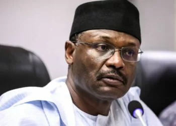 INEC Swears In 19 Resident Electoral Commissioners