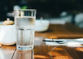 glass drinking water 1296x728 he