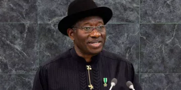 Court As Crisis Escalates… PDP Leaders Woo Jonathan To Placate Aggrieved Governors