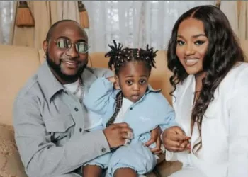 Davido And  Chioma’s Son, Ifeanyi Drowns In Swimming Pool