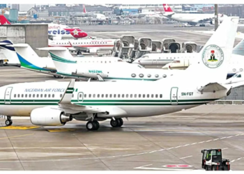 Presidential Air Fleet Underfunded, Indebted, Commander Tells Reps 