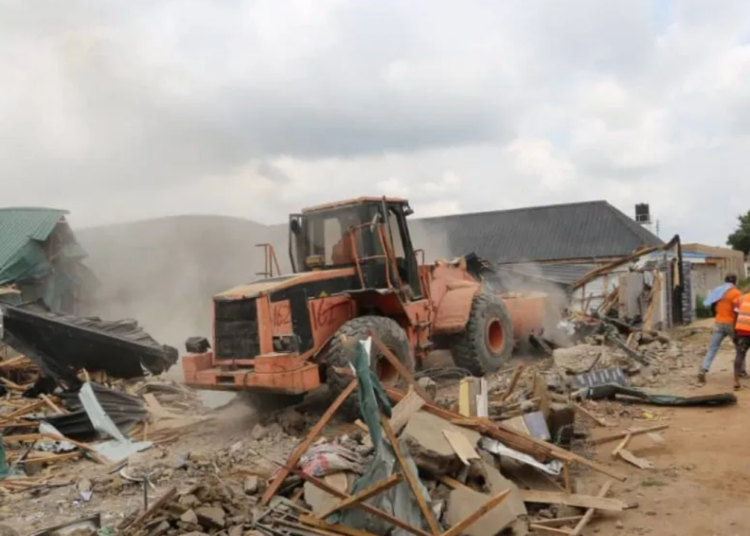 FCTA Demolishes Structures At Guzape, Katampe Extension 1 Osinbajo 2022 12 13T123048.997