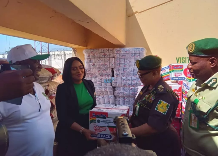 Emeka Offor Foundation Donates Foodstuff 1 Sir Emeka Offor Foundation donation of food stuff and toiletries to inmates of Kuje Correctional Centre Abuja 1024x768 1 jpg