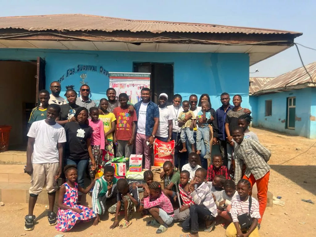 Yuletide: Foundation Donates Food To Orphans, Elderly In Abuja