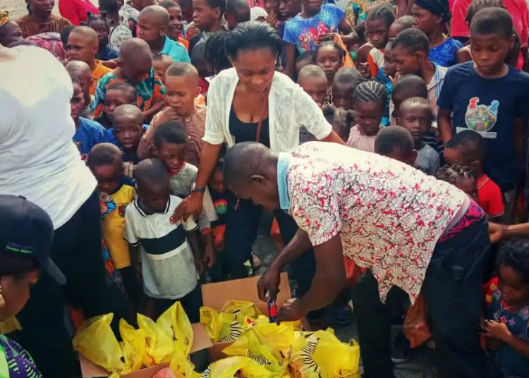 Yuletide Foundation Donates