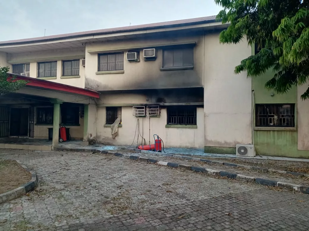JUST-IN: Police Repel Attack On INEC Head Office In Imo, Kill 3 Attackers