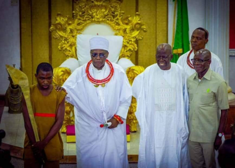 How Atiku 'Disrespected' Oba Of Benin Unlike Tinubu - Onanuga 1 Screenshot 20230130 001244
