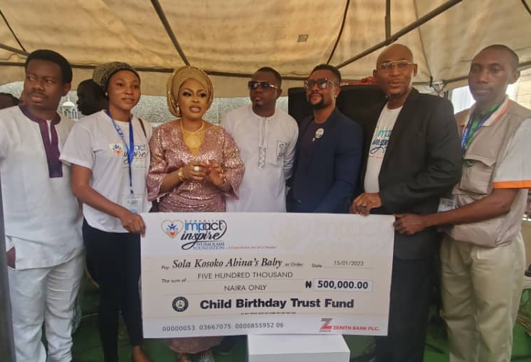 Foundation Gives N500,000 To First Baby Of 2023 1 WhatsApp Image 2023 01 17 at 10.52.02 PM