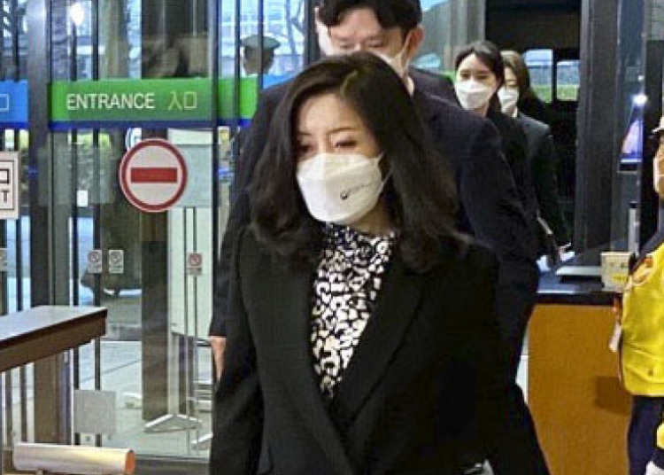 China Okays Some Visas For Japan, S. Korea Citizens As Exceptions 1 cropped image l 2