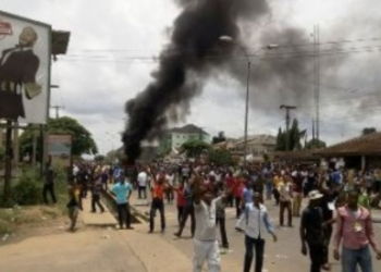 Hoodlums Hijack Protest, Attack 3 Banks In Akwa Ibom