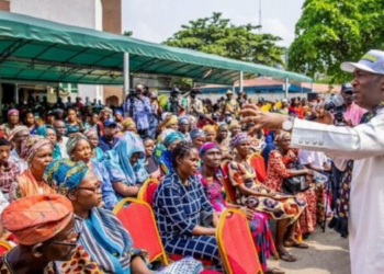 Cash Crunch: Lagos Distributes Palliatives To Residents