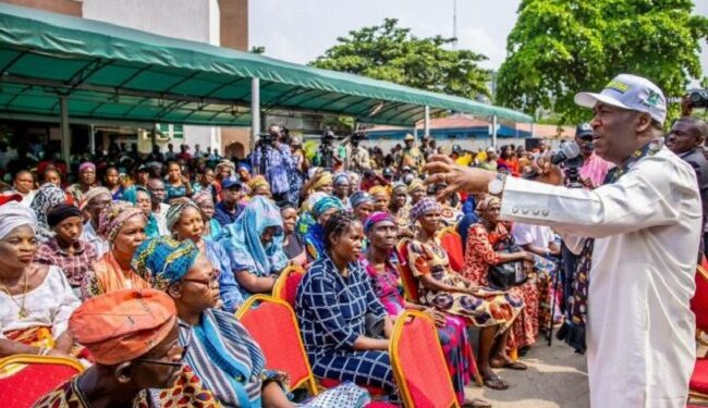 Cash Crunch: Lagos Distributes Palliatives To Residents 1 Lagos Palliatives 650x375 1
