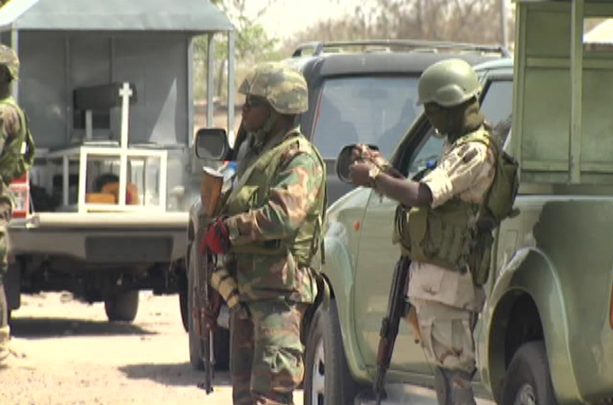 JUST-IN: Soldiers Cordon Roads Leading To INEC Office In Kaduna As Guber Poll Winner Sets To Emerge 1 Nigerian Army 1