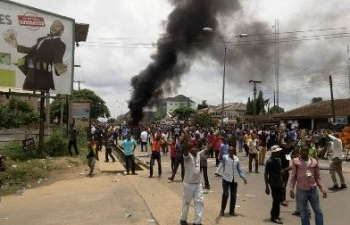 Scores Injured As Security Agents Disperse Protesting Customers From Banks In Akwa Ibom