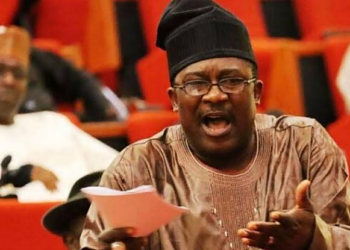 Naira Redesign: Nigerians Dying From Cash Squeeze, Kogi West Senator Tells Buhari