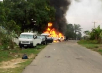 Thugs Raze 7 PDP Vehicles In Cross River