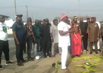Drama As PDP Protesters Storm INEC Office With Herbalist, Charms In Rivers