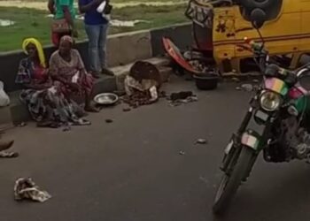 JUST-IN: Driver Dead, 7 Injured As Buses Collide In Lagos