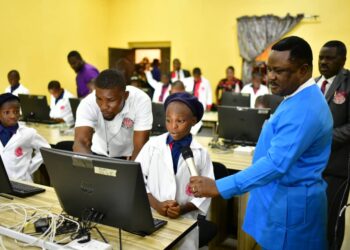 Ayade Commissions Multi-billion Naira Smart Teachers Training Institute