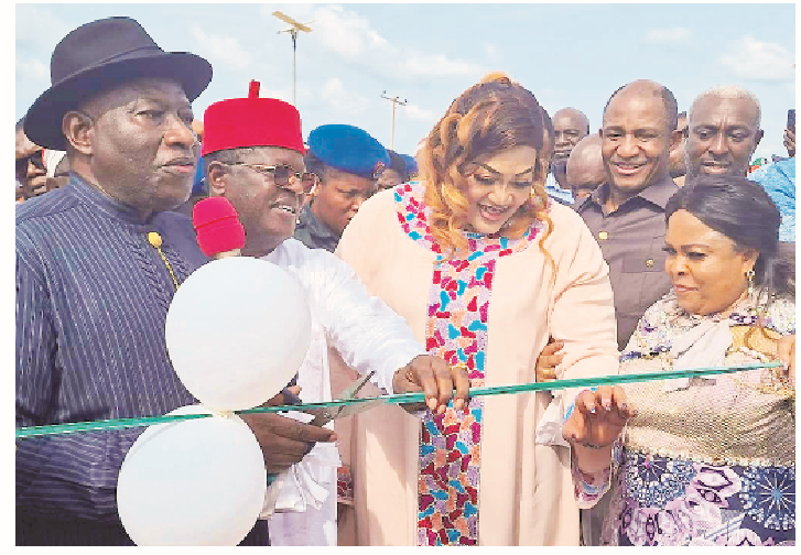 Jonathan Lauds Umahi, Commissions N3.8bn Inyere Flyover Bridge 1 L-R: Former President Goodluck Jonathan; Ebonyi State Governor Dave Umahi; his wife, Rachel Umahi; former NCPC executive secretary, John Kennedy Opara, and former first lady, Dame Patience Jonathan, during the commissioning of some projects, including Dr. Goodluck Jonathan Bridge in Edda, Afikpo South local government area, yesterday.