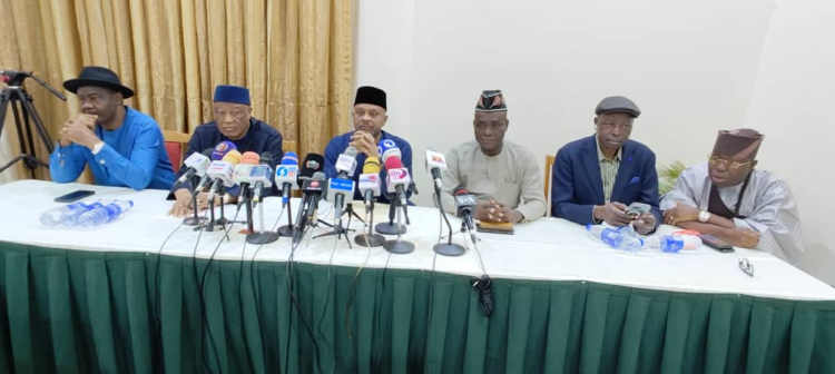 Members of the Non-Serving Senators of the Second to Fourth Republics at the press briefing in Abuja, on Monday.