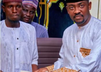 Varsity Founder Donates House To Security Guard For His Honesty