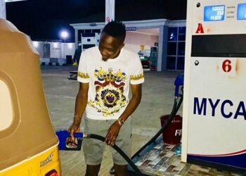 Super Eagles Captain, Ahmed Musa, Crashes Petrol Pump Price To N580/Litre In Kano 